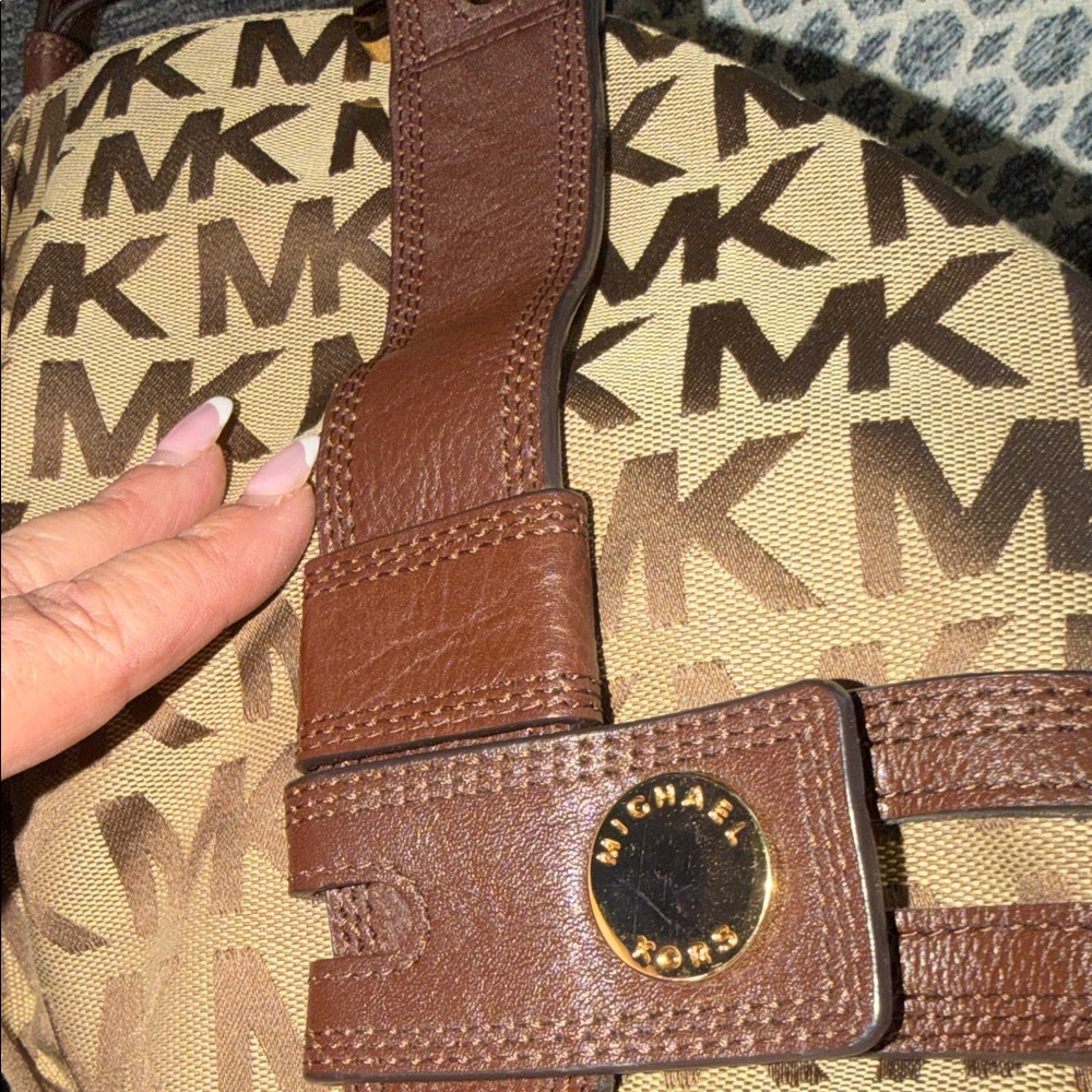 Michael Kors Tan and Brown Monogram Shoulder Bag - Picture 7 of 10